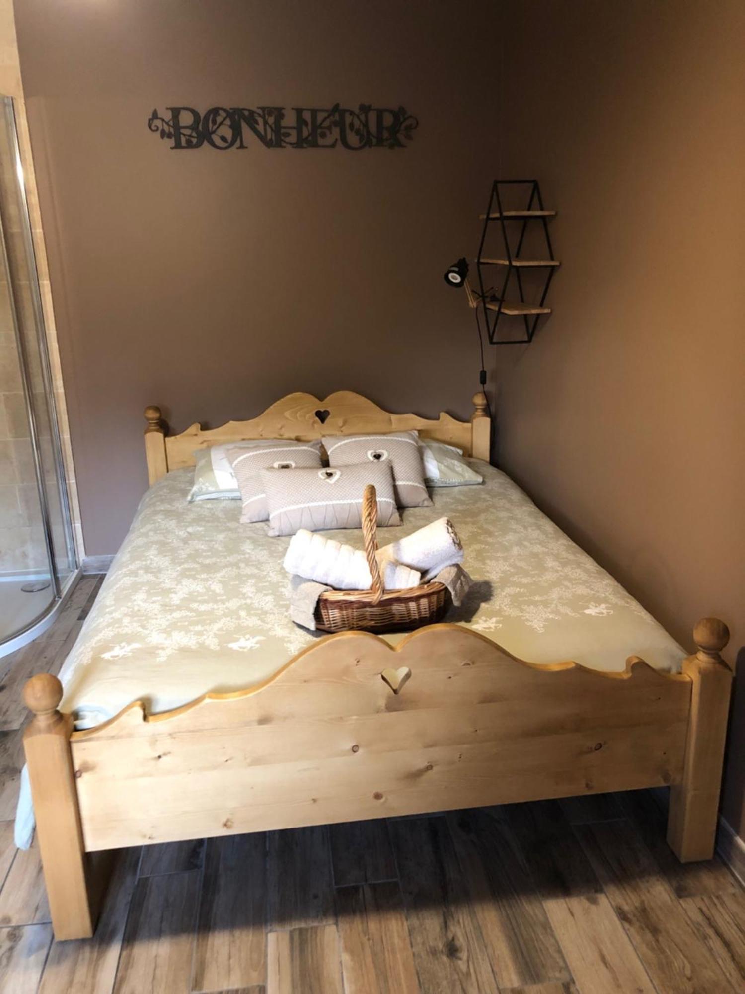 Chambres D'Hotes D'Albertine Lere Екстериор снимка