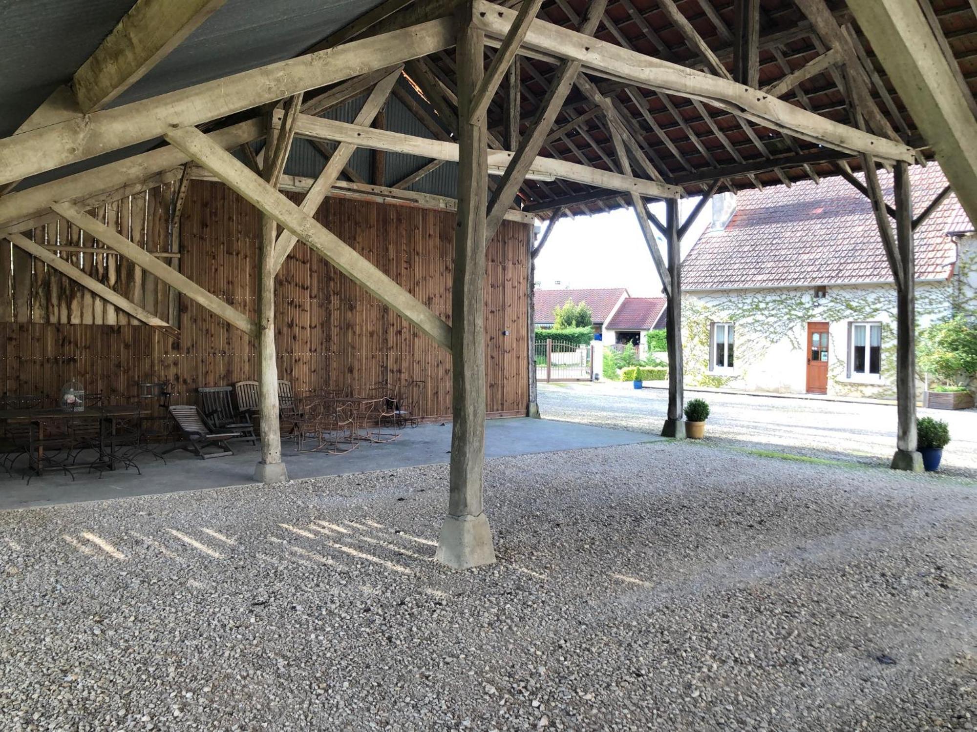 Chambres D'Hotes D'Albertine Lere Екстериор снимка